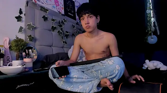 Snapshot of blue_baby20 chatting on 01/27/25, 02:02 blue baby20 online show from 01/27/25, 02:02