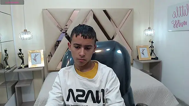 Xavii18 online show from 01/21/25, 12:18