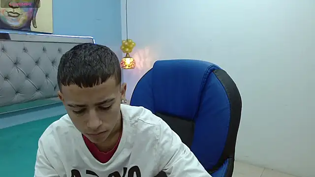 Xavii18 online show from 02/05/25, 01:00