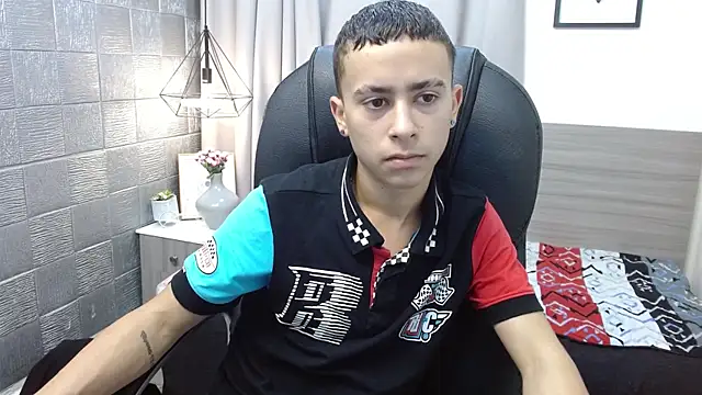 Xavii18 online show from 03/12/25, 01:30