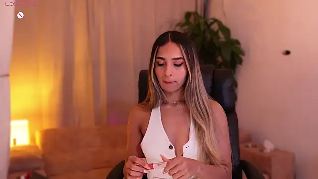 Snapshot of sammy_laszlow chatting on 10/11/25, 01:38 sammy laszlow online show from 10/11/25, 01:38