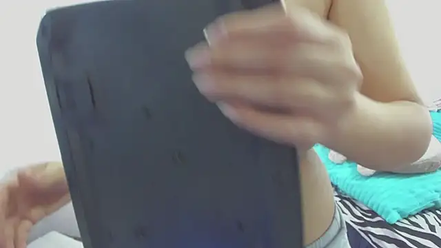 HARLEYNAPIER online show from 11/25/25, 03:12