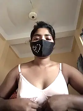 Snapshot of Lina-Rose chatting on 03/02/25, 03:34 Lina-Rose online show from 03/02/25, 03:34