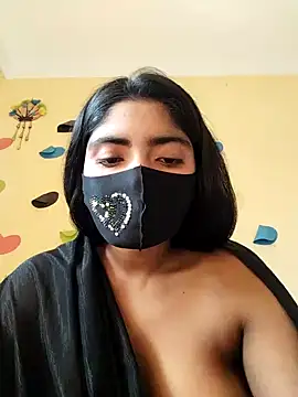 Snapshot of Lina-Rose chatting on 03/08/25, 06:32 Lina-Rose online show from 03/08/25, 06:32