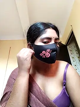 Snapshot of Lina-Rose chatting on 10/14/25, 01:28 Lina-Rose online show from 10/14/25, 01:28