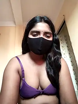 Snapshot of Lina-Rose chatting on 10/20/25, 10:05 Lina-Rose online show from 10/20/25, 10:05