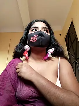 Snapshot of Lina-Rose chatting on 11/09/25, 01:26 Lina-Rose online show from 11/09/25, 01:26