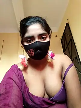 Snapshot of Lina-Rose chatting on 11/12/25, 01:17 Lina-Rose online show from 11/12/25, 01:17