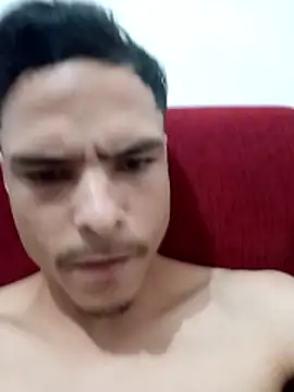 Snapshot of vidinha001 chatting on 11/27/25, 10:50 vidinha001 online show from 11/27/25, 10:50