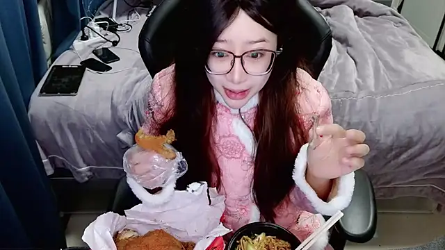 Angelababy001 online show from 01/09/25, 04:49