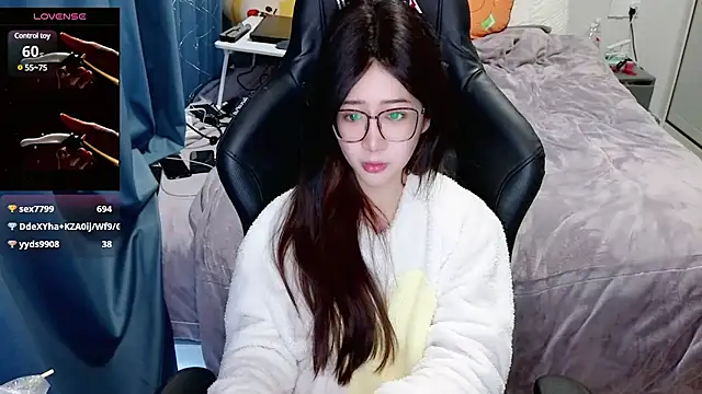 Angelababy001 online show from 01/13/25, 12:09