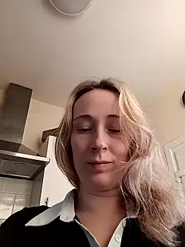 Snapshot of Teagan_B chatting on 01/07/25, 09:40 Teagan B online show from 01/07/25, 09:40