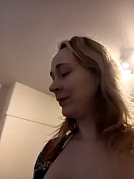 Snapshot of Teagan_B chatting on 01/10/25, 02:45 Teagan B online show from 01/10/25, 02:45