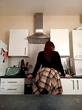 Snapshot of Teagan_B chatting on 09/24/25, 08:06 Teagan B online show from 09/24/25, 08:06