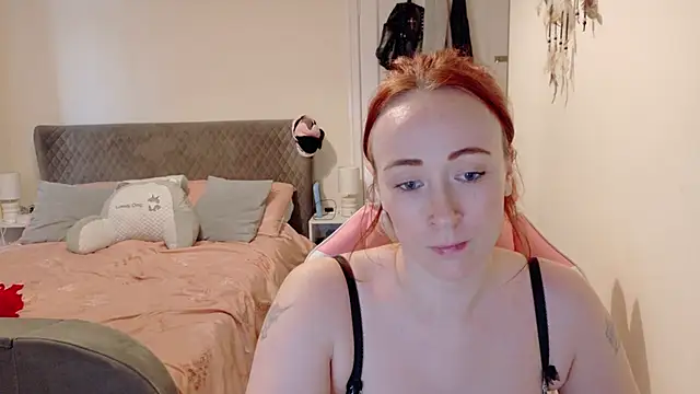 Snapshot of Teagan_B chatting on 11/17/25, 02:45 Teagan B online show from 11/17/25, 02:45