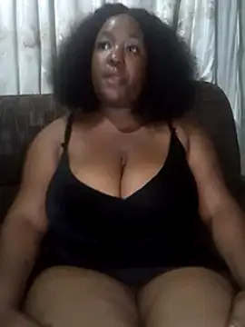 Snapshot of Missmoox24 chatting on 01/03/25, 10:29 Missmoox24 online show from 01/03/25, 10:29