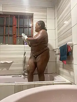 Snapshot of Missmoox24 chatting on 09/29/25, 08:57 Missmoox24 online show from 09/29/25, 08:57