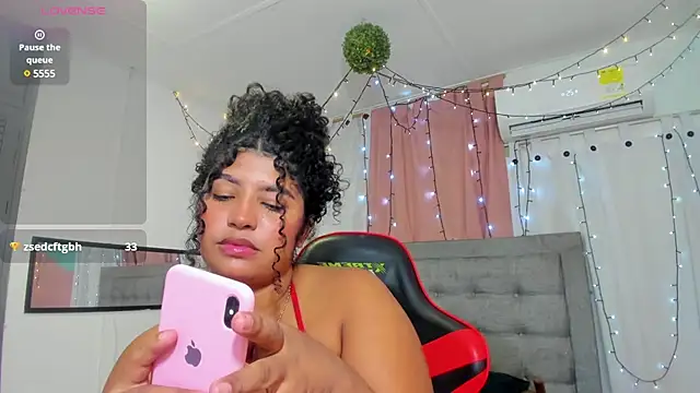 Snapshot of valentina_0_ chatting on 01/30/25, 09:57 valentina 0 online show from 01/30/25, 09:57