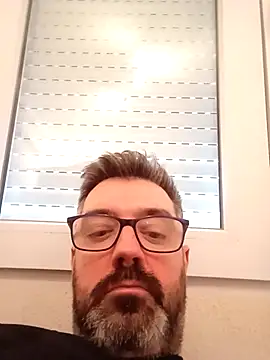 pana1978loco online show from 11/15/25, 08:33