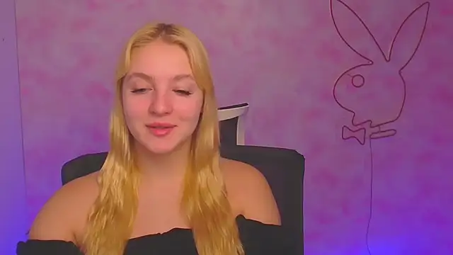 Snapshot of Milka_kiss_ chatting on 12/12/24, 09:51 Milka kiss online show from 12/12/24, 09:51