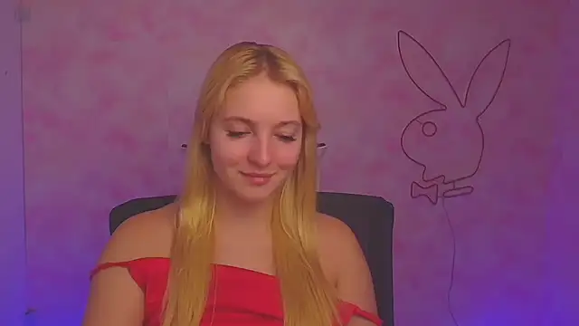 Snapshot of Milka_kiss_ chatting on 12/16/24, 10:40 Milka kiss online show from 12/16/24, 10:40