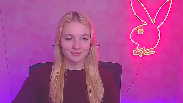 Snapshot of Milka_kiss_ chatting on 02/04/25, 10:21 Milka kiss online show from 02/04/25, 10:21