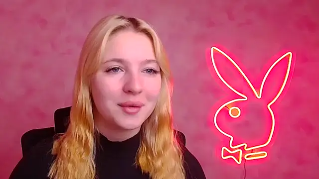 Snapshot of Milka_kiss_ chatting on 11/04/25, 06:56 Milka kiss online show from 11/04/25, 06:56