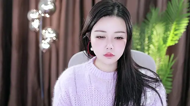 Qiaoqiao  online show from 01/16/25, 07:17