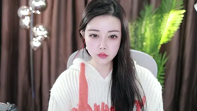 Qiaoqiao  online show from 01/19/25, 08:30