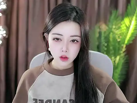 Qiaoqiao  online show from 01/24/25, 04:39