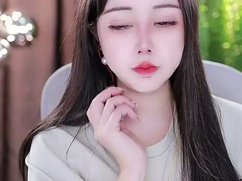 Qiaoqiao  online show from 02/16/25, 10:21