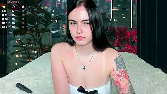 Snapshot of Witch_Lady chatting on 09/10/25, 06:24 Witch Lady online show from 09/10/25, 06:24