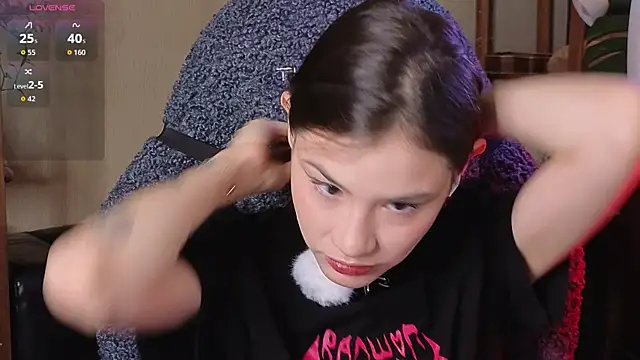 Snapshot of alicekiit chatting on 10/26/25, 03:56 alicekiit online show from 10/26/25, 03:56