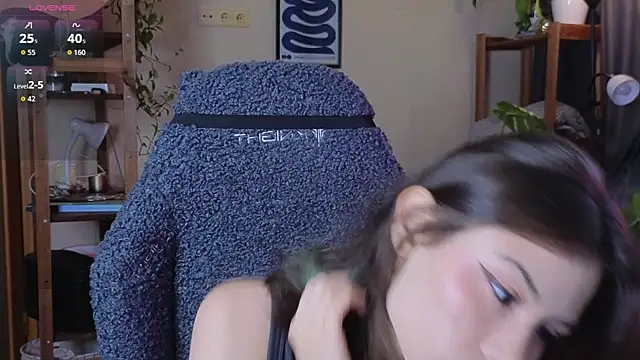 Snapshot of alicekiit chatting on 11/14/25, 07:01 alicekiit online show from 11/14/25, 07:01