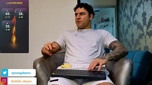 xlittle xbearx online show from 03/04/25, 12:44