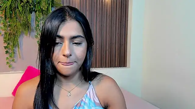 Snapshot of AmyBarton02 chatting on 10/03/25, 04:04 AmyBarton02 online show from 10/03/25, 04:04