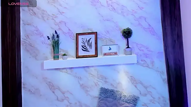 Snapshot of AmyBarton02 chatting on 11/08/25, 05:34 AmyBarton02 online show from 11/08/25, 05:34