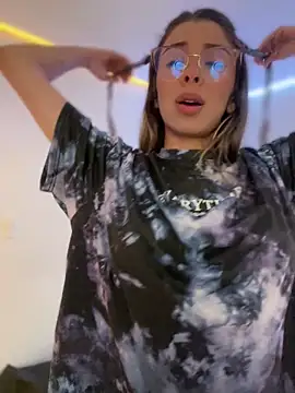 AmmyCollinsW online show from 10/10/25, 08:52