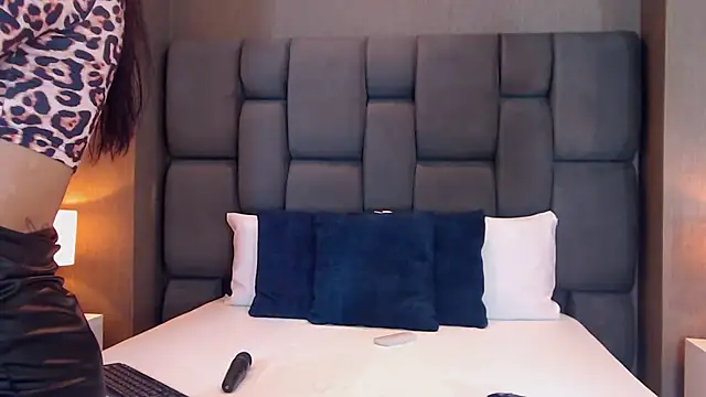 SophieWolkman online show from 02/27/25, 07:37