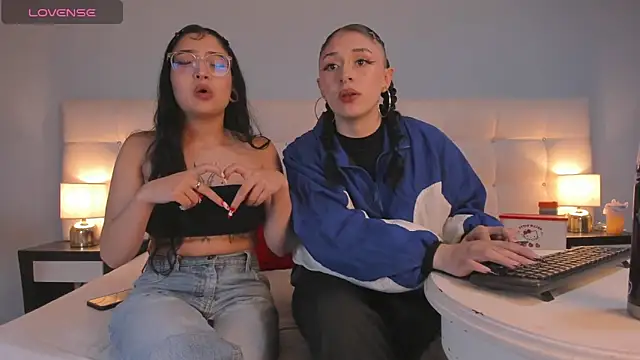 Snapshot of Cintya_Kros chatting on 01/10/25, 02:14 Cintya Kros online show from 01/10/25, 02:14