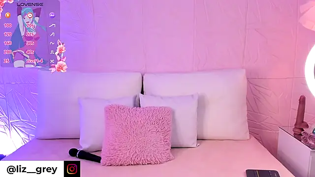 Liz grey  online show from 10/15/25, 03:17