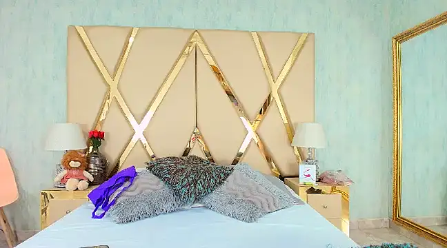 NicoleEsposito online show from 02/12/25, 01:41