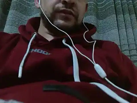 Snapshot of camiloking1720 chatting on 12/02/24, 03:15 camiloking1720 online show from 12/02/24, 03:15