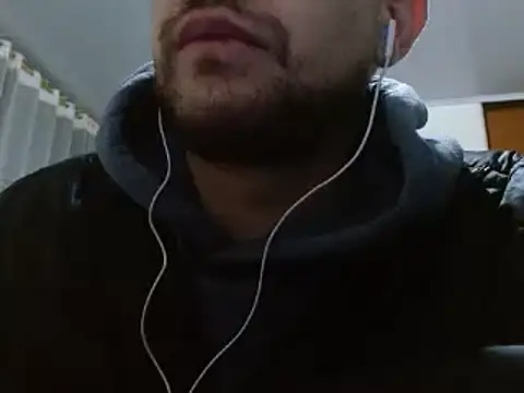 Snapshot of camiloking1720 chatting on 12/02/24, 03:14 camiloking1720 online show from 12/02/24, 03:14