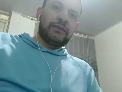 Snapshot of camiloking1720 chatting on 01/22/25, 07:03 camiloking1720 online show from 01/22/25, 07:03