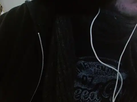 Snapshot of camiloking1720 chatting on 10/10/25, 11:26 camiloking1720 online show from 10/10/25, 11:26