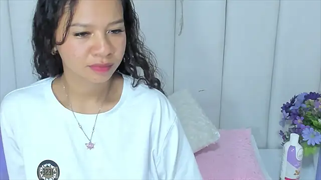 Snapshot of brithany_rousee chatting on 02/27/25, 10:20 brithany rousee online show from 02/27/25, 10:20