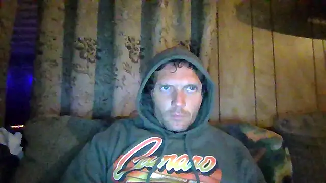 Snapshot of luke_thighwalker2469 chatting on 12/17/24, 06:35 luke thighwalker2469 online show from 12/17/24, 06:35