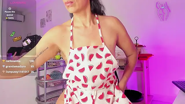 Lia johnsonn online show from 02/03/25, 02:24