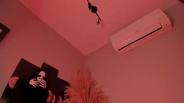 ALICEPOIXXXON online show from 10/15/25, 12:44